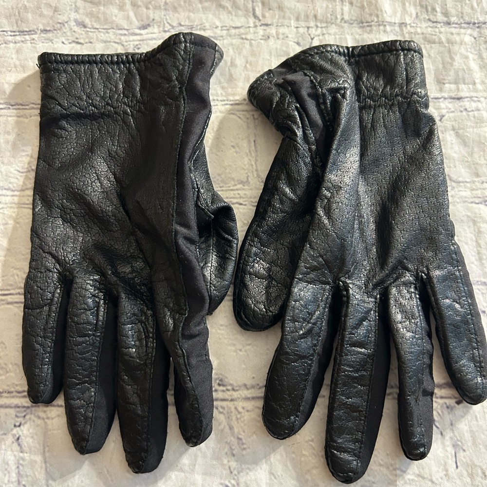 VTG BLACK TEXTURE LEATHER WITH NYLON ACCENTS CRAFTED IN PHILIPPINES  GLOVES O/S